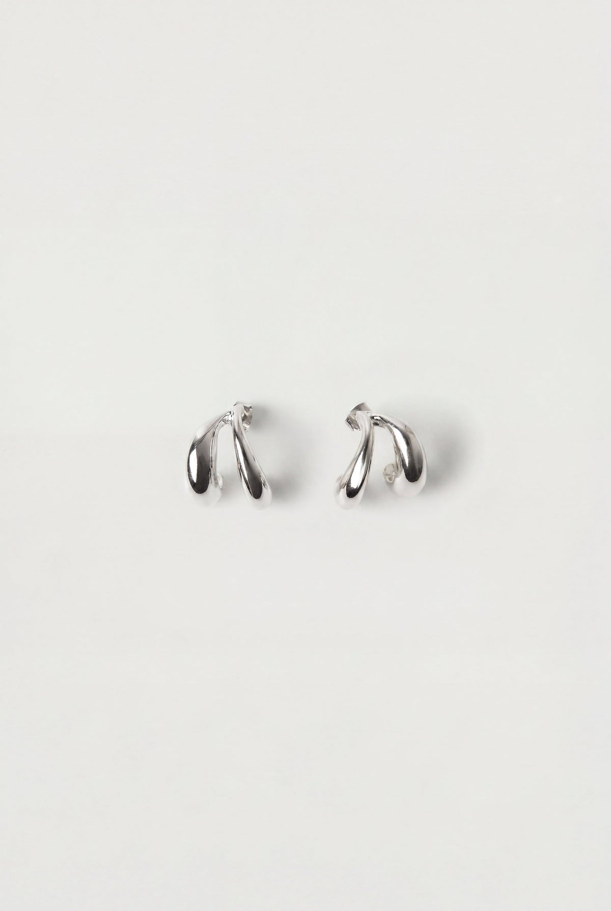 LAYERED HOOP EARRINGS