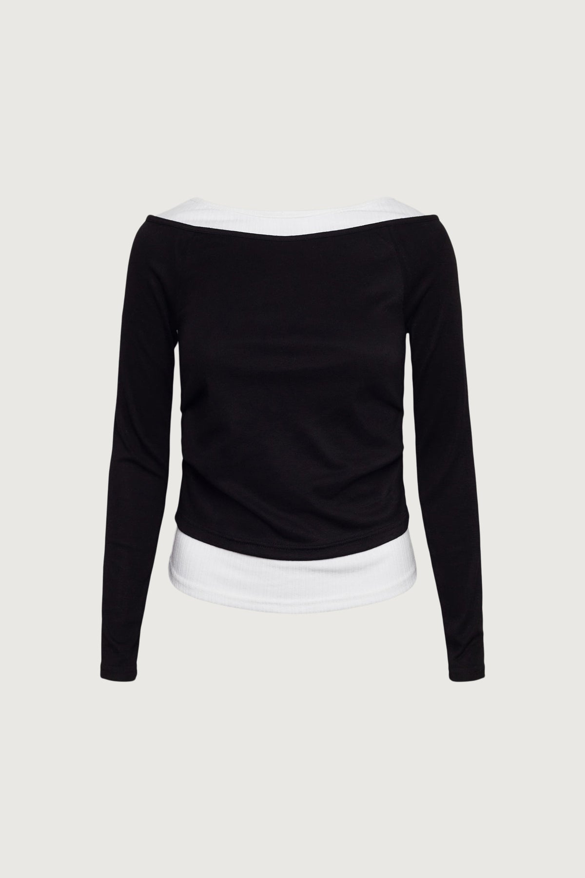 LAYERED BOAT NECK TOP