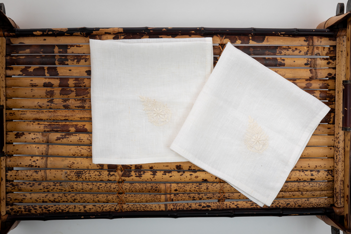 Sara Hand-Embroidered Napkins Set in Shell Linen