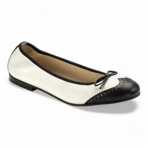 1540 - Black & Off White Leather Girls Bow Shoe