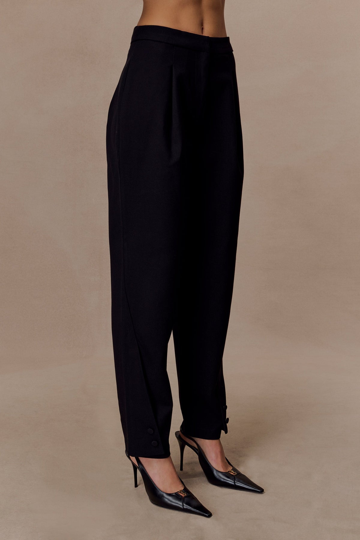 Olie Barrel Leg Suiting Pants - Black