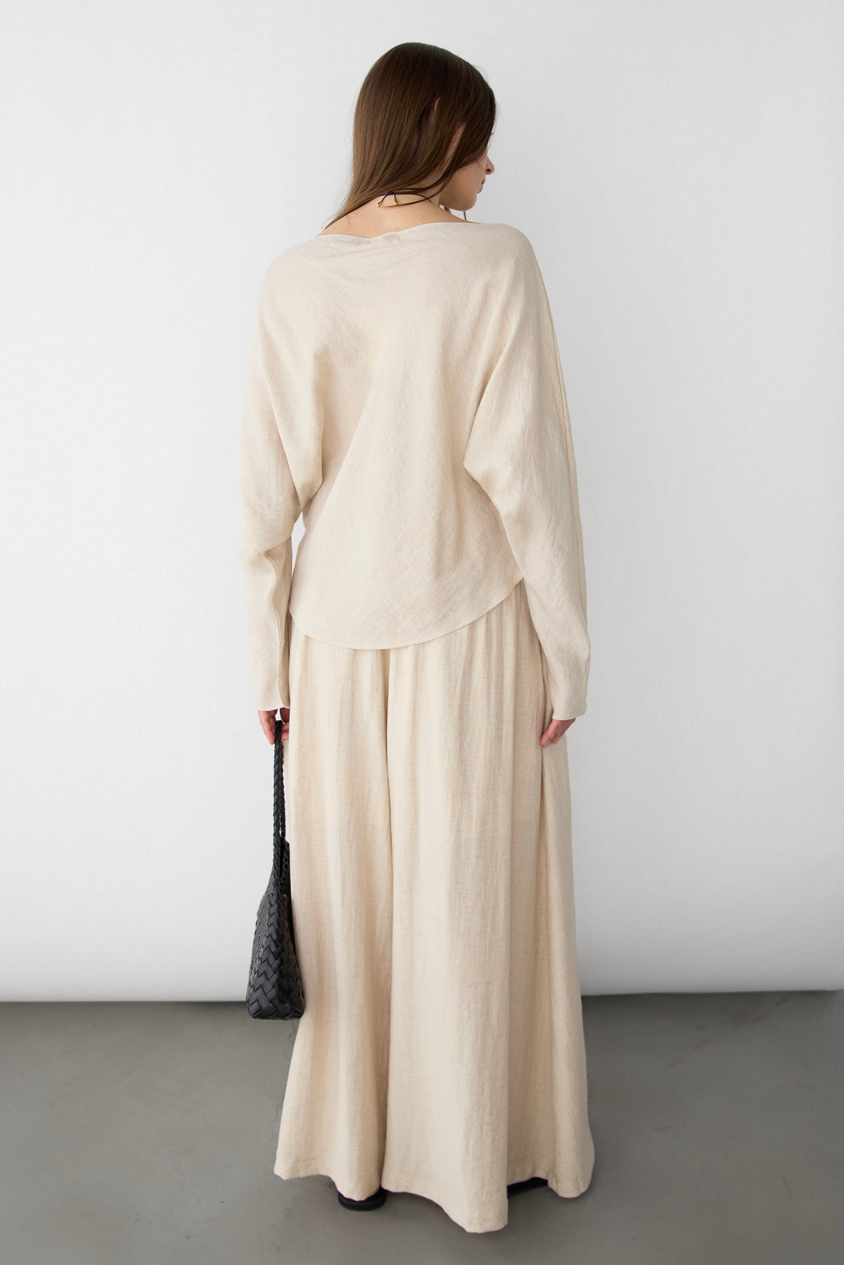 TEXTURED BOAT NECK DROP SLEEVE BLOUSE