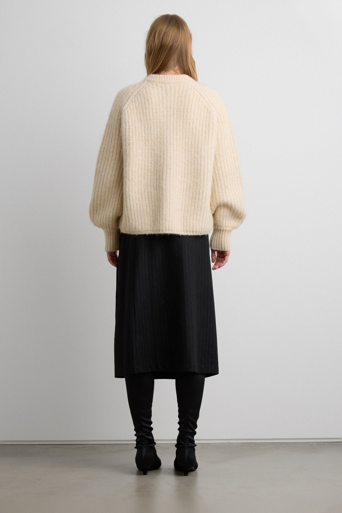 RAGLAN SLEEVE BUTTON FRONT CARDIGAN