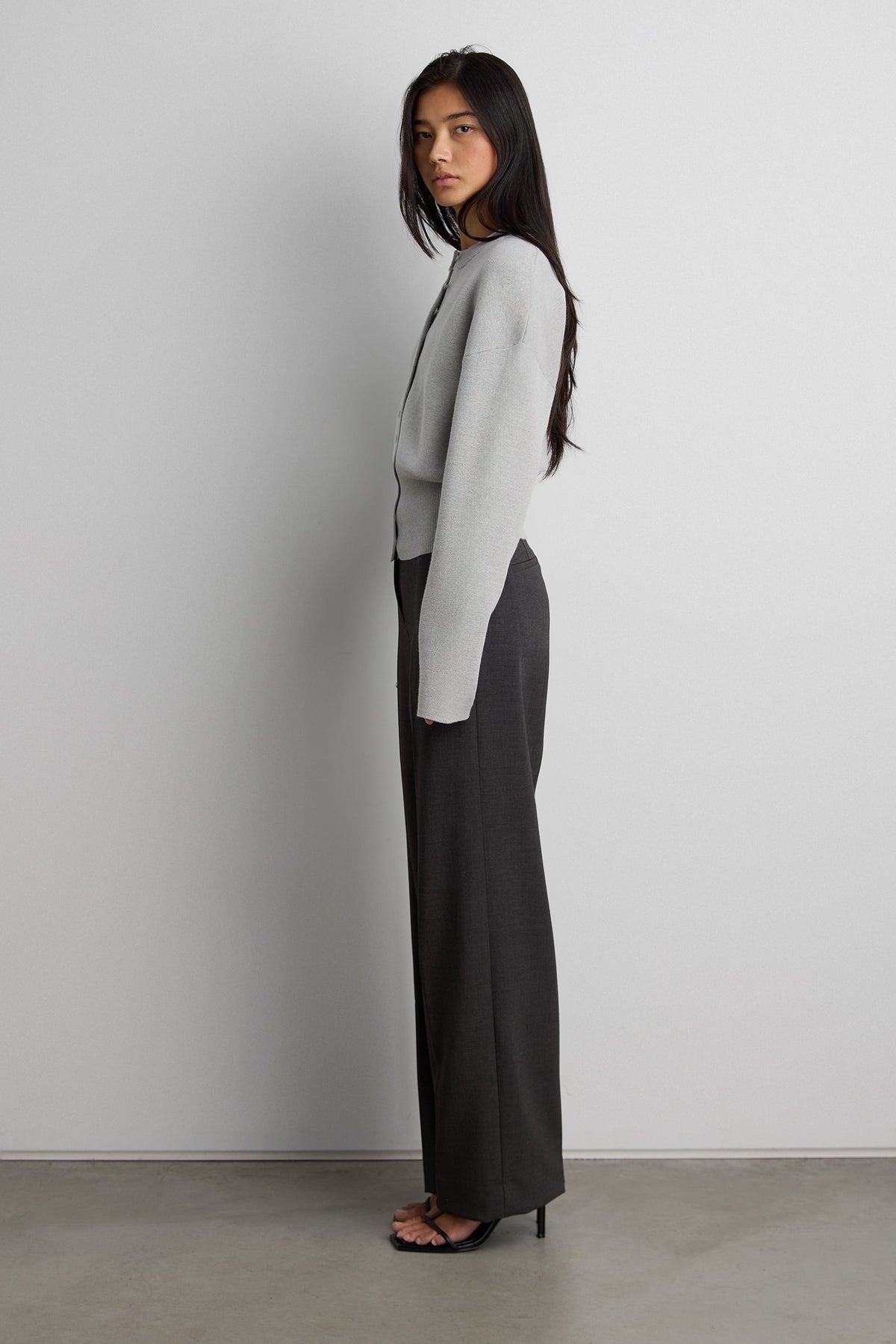 CINCHED WAIST BUTTON FRONT CARDIGAN