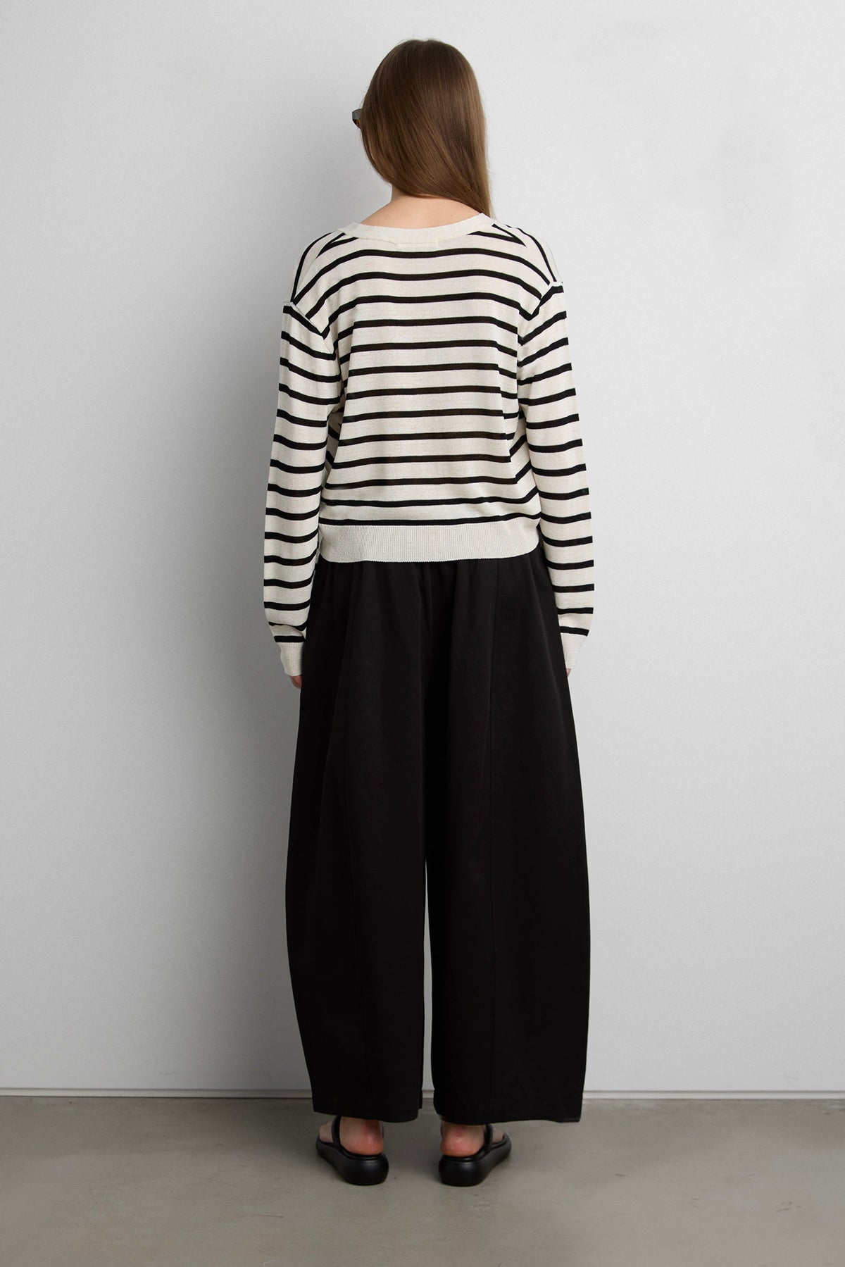 V-NECK STRIPED CARDIGAN