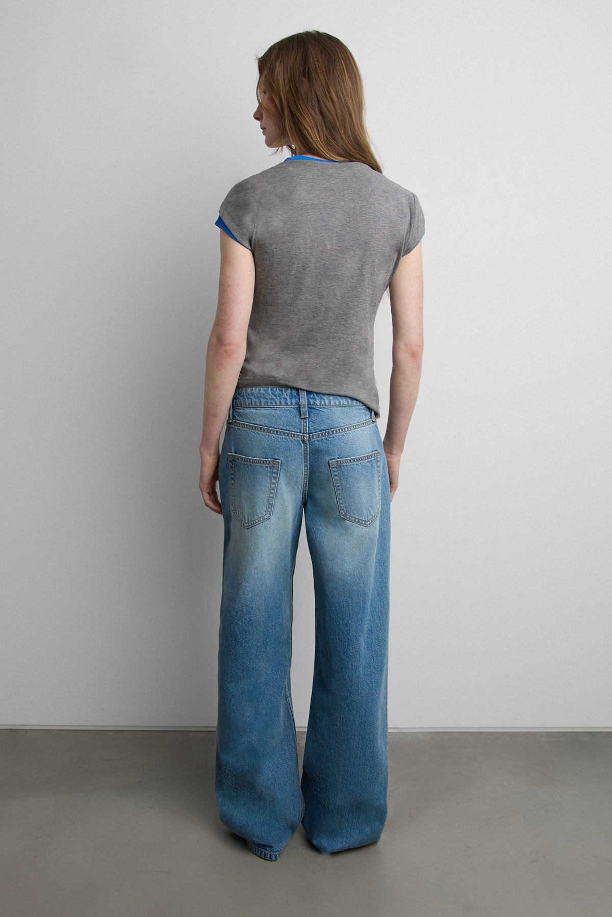 LOW RISE STRAIGHT LEG JEAN