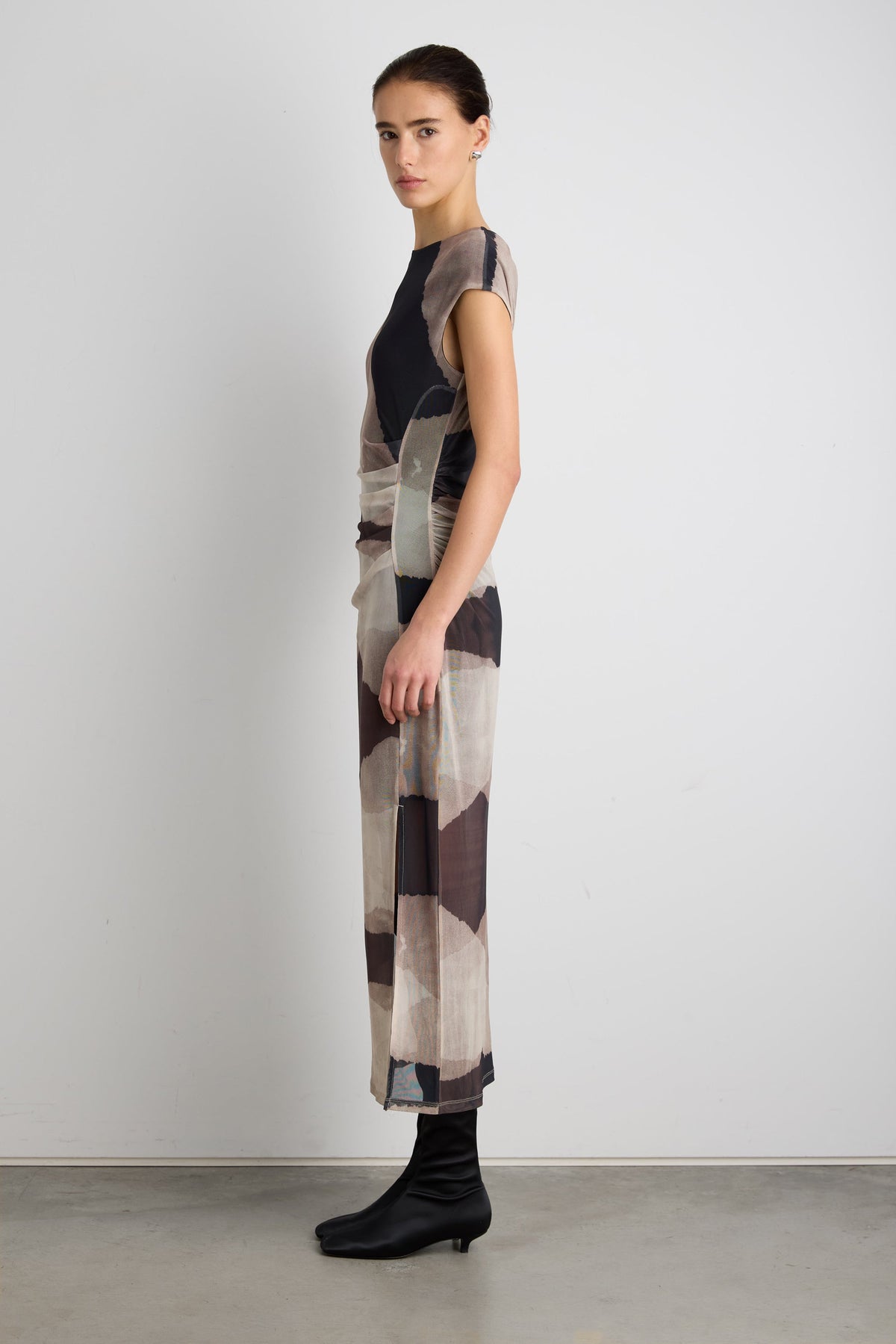 SLEEVELESS MESH MAXI DRESS