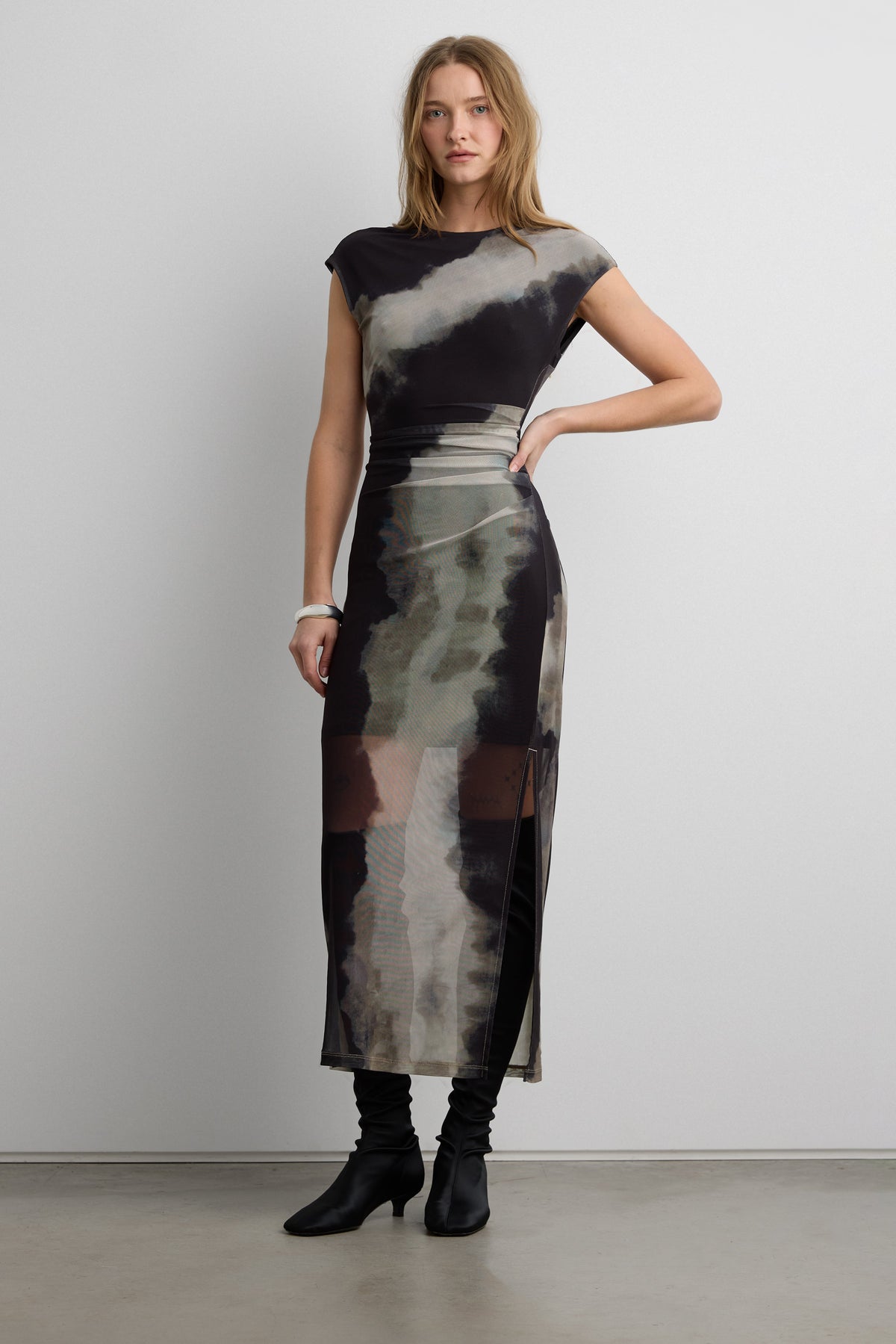 SLEEVELESS MESH MAXI DRESS