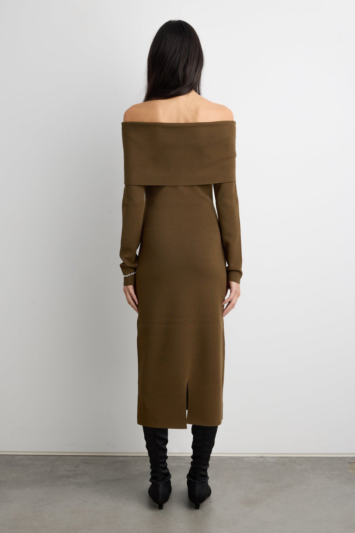 OFF THE SHOULDER LONG SLEEVE MIDI DRESS