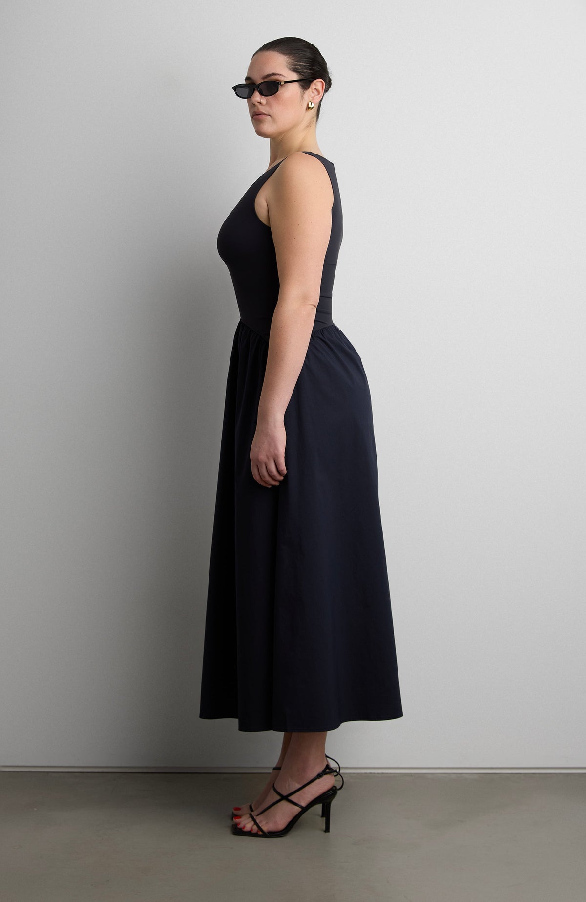 BOAT NECK GATHERED WAIST MIDI DRESS