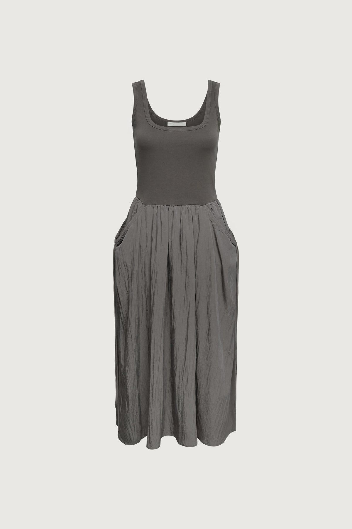 STRING POCKET MAXI DRESS