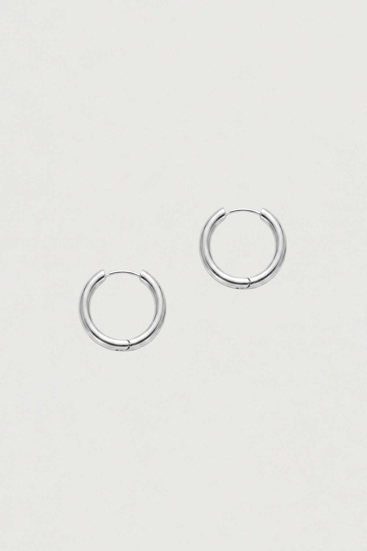MEDIUM HOOP EARRINGS WITH HINGE