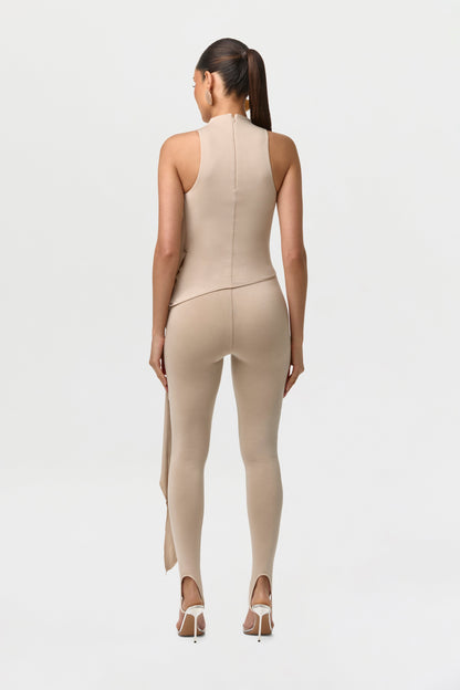 Smooth Asymmetric Stirrup Legging