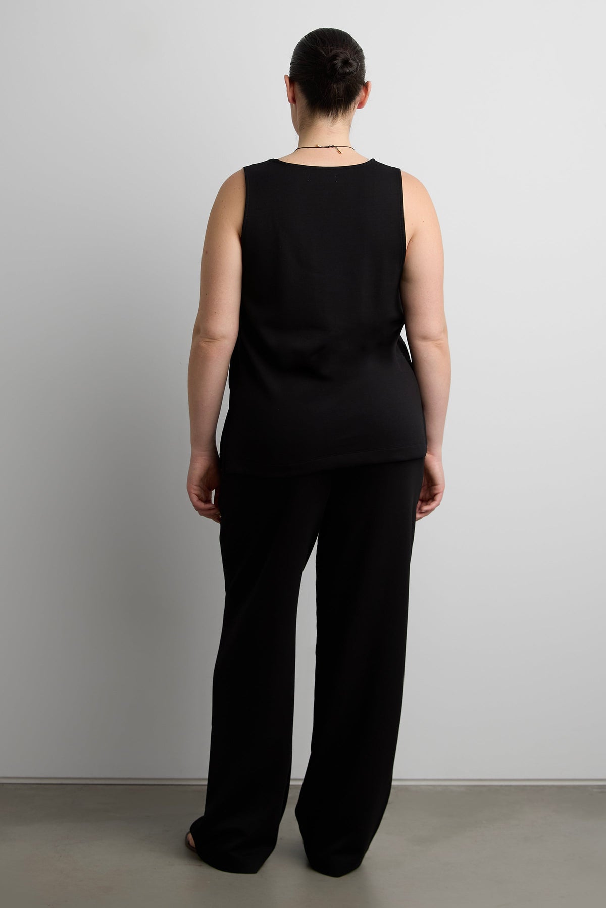 SCUBA ELASTIC WAIST STRAIGHT LEG PANT