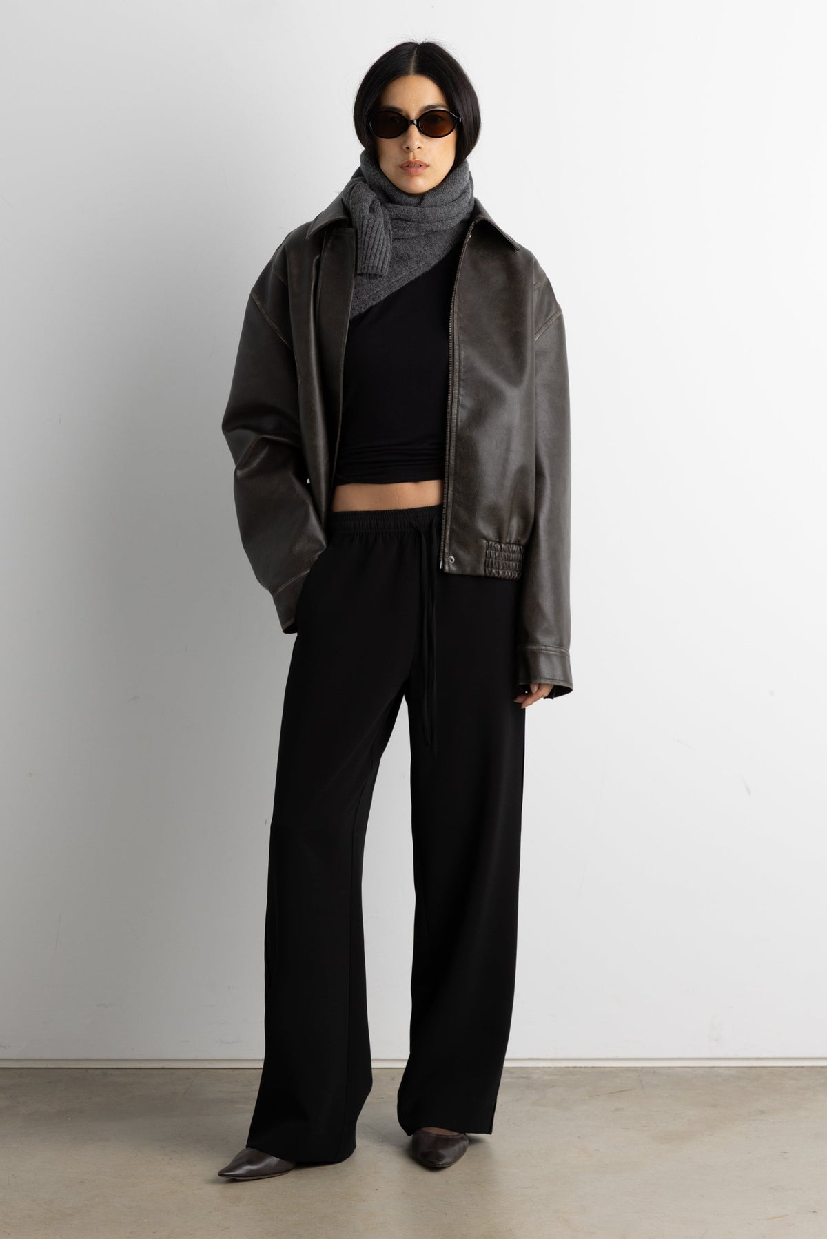 DRAWSTRING WAIST FLOWY PANT