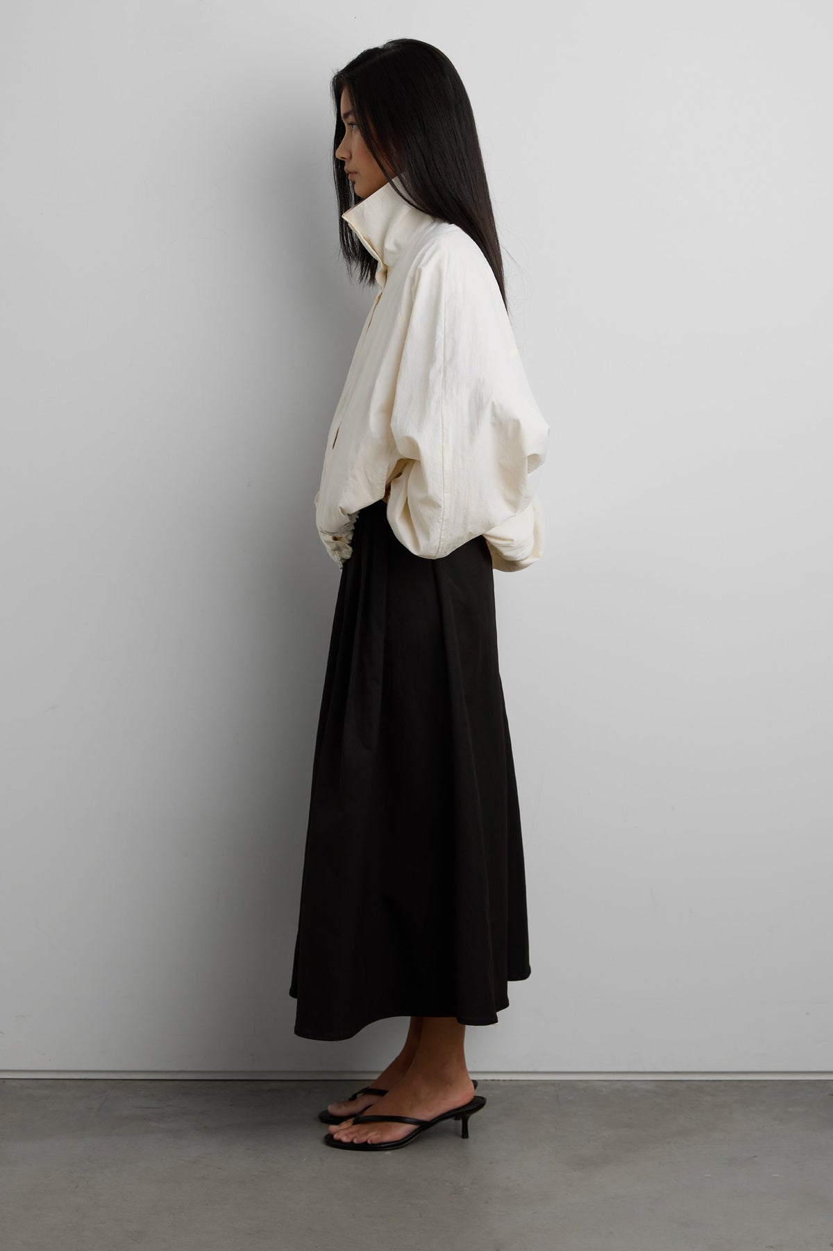 FRONT PLEATED MAXI SKIRT