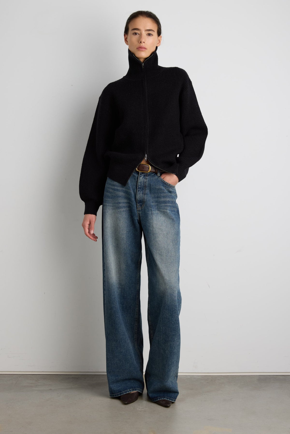 HIGH NECKLINE ZIP UP SWEATER