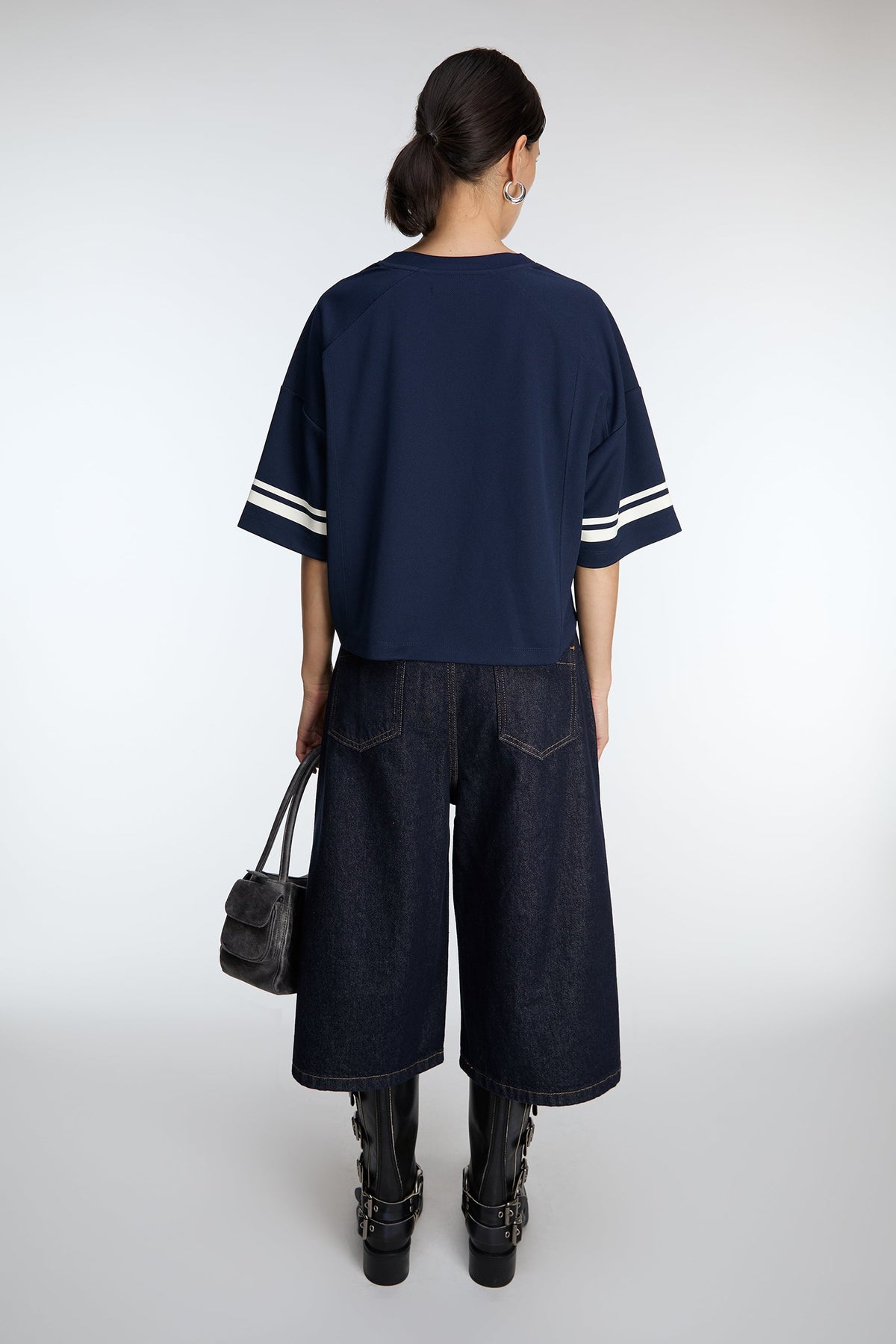 SHORT SLEEVE V-NECK JERSEY