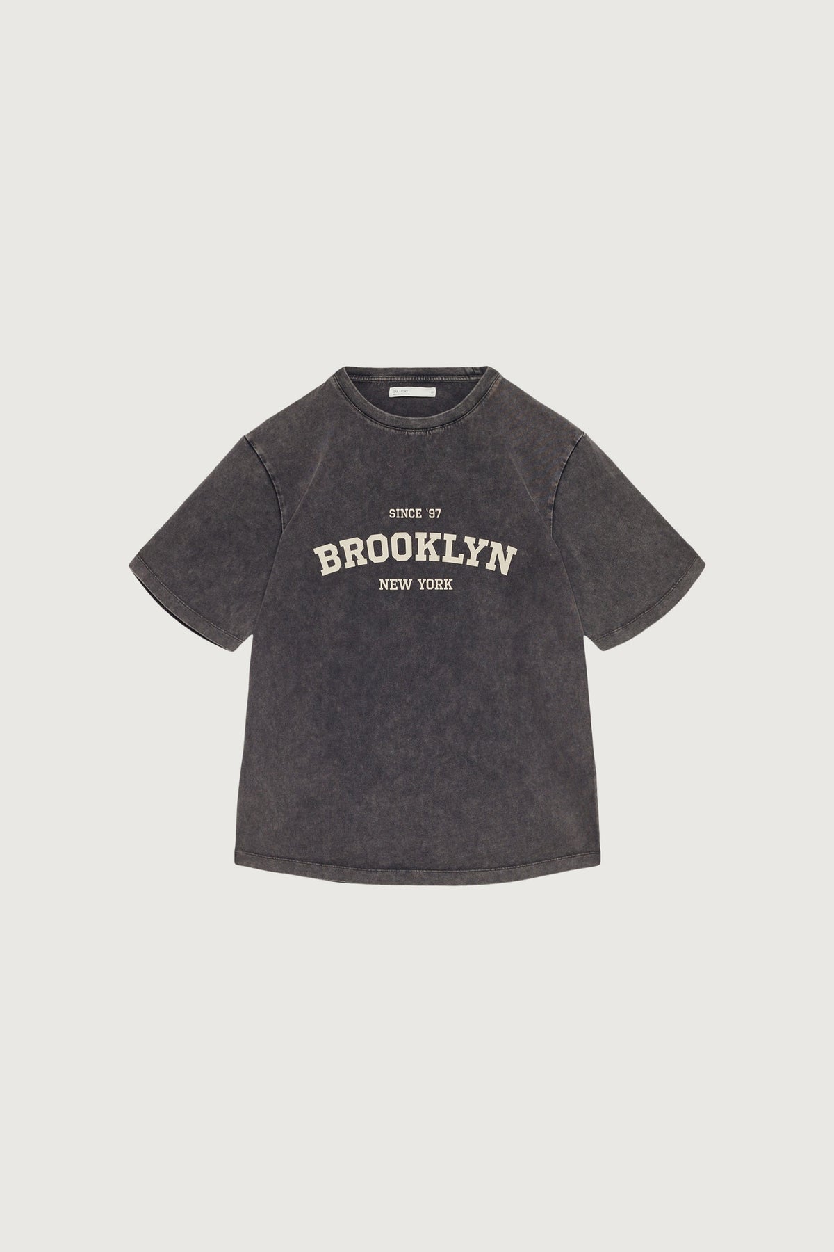 GRAPHIC T-SHIRT