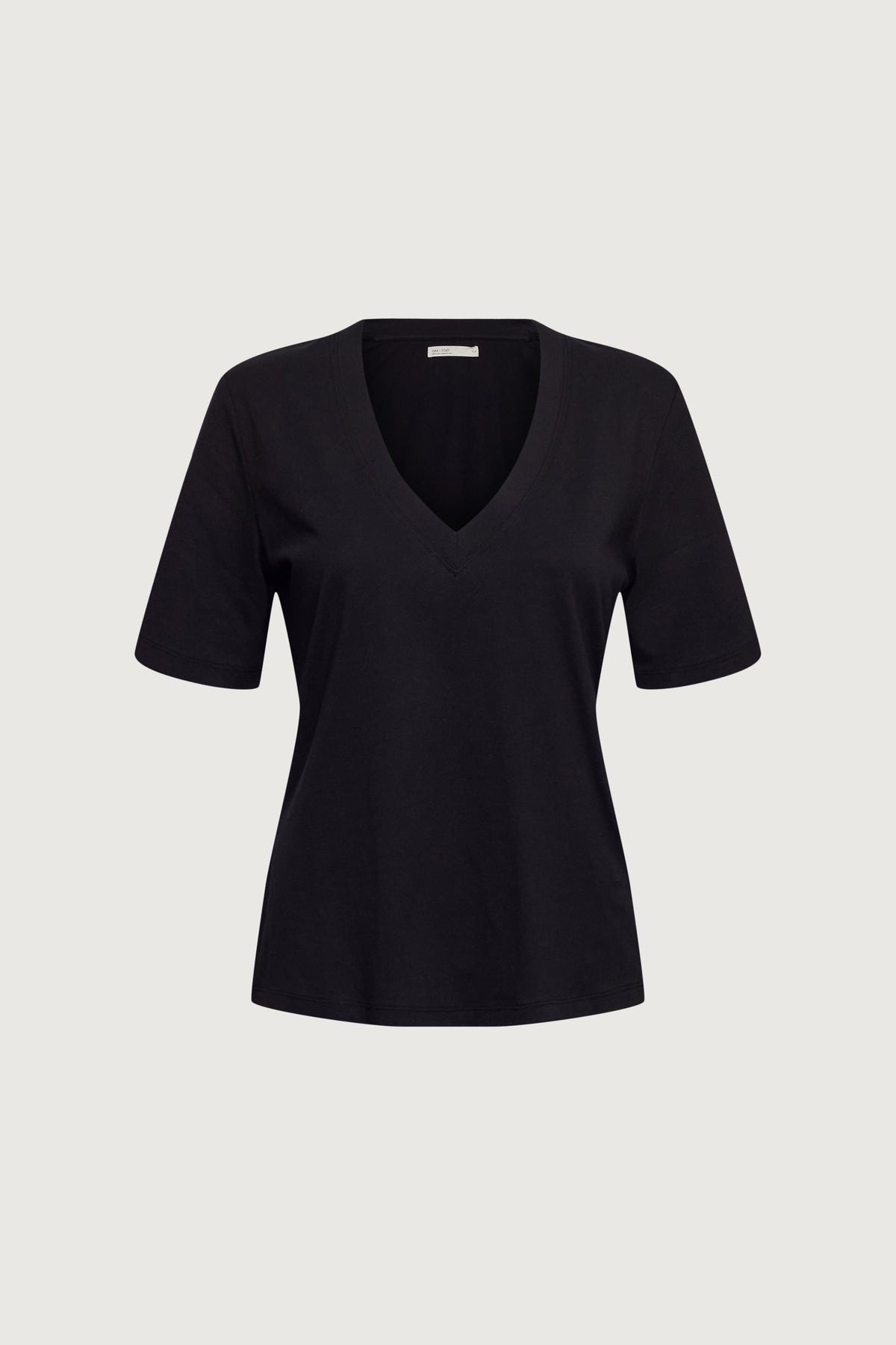 V-NECK T-SHIRT