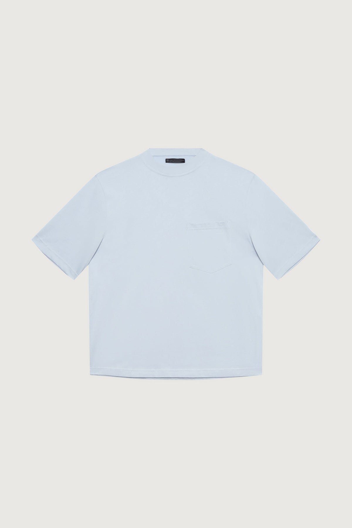 RELAXED BOXY BASIC TEE WITH POCKET