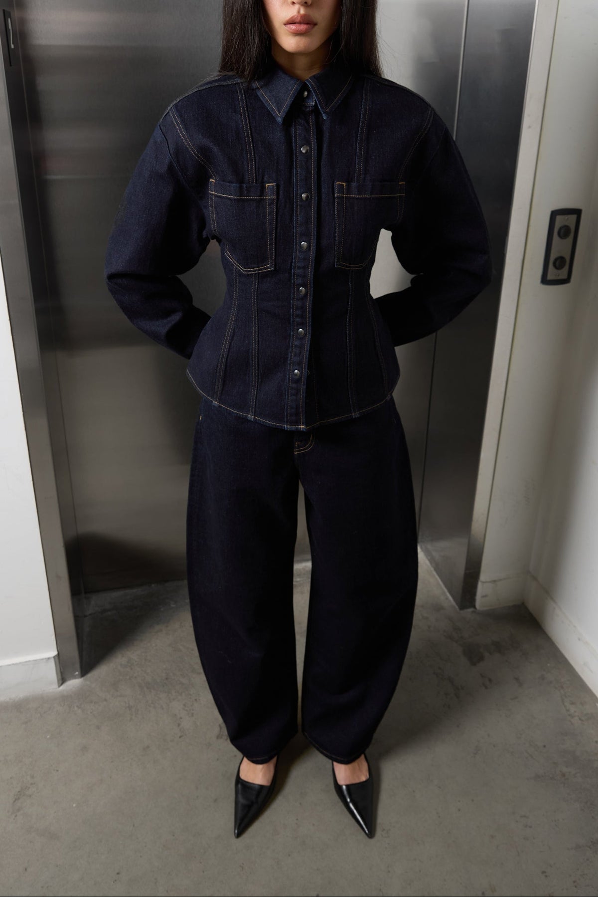 CINCHED WAIST DENIM SHIRT