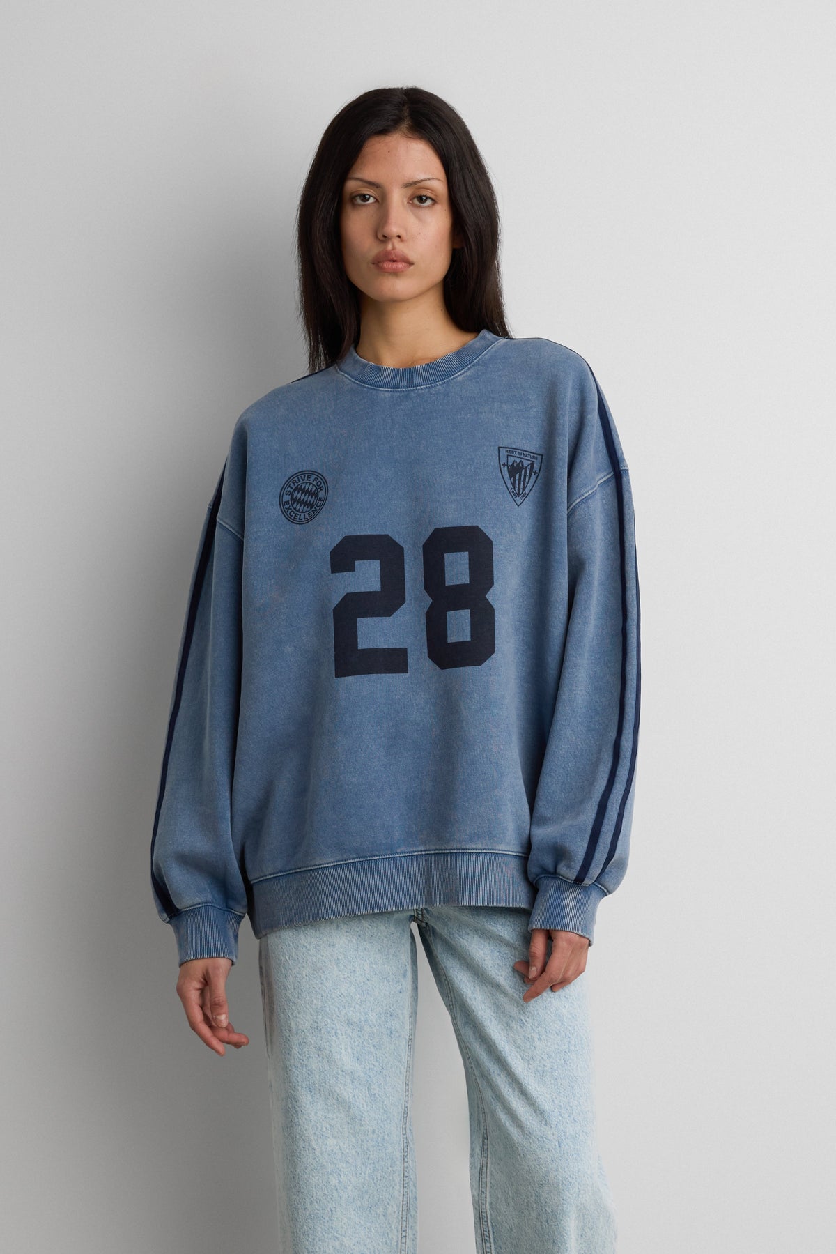 FLEECE STUDIO GRAPHIC PRINT SWEATSHIRT