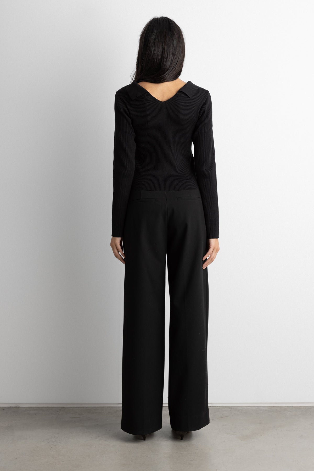 CROSSOVER COLLARED SWEATER