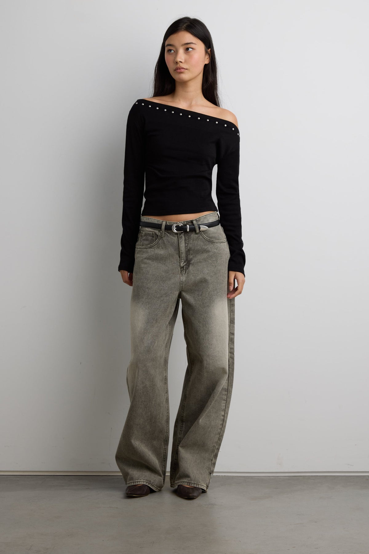 STUD DETAIL OFF THE SHOULDER TOP