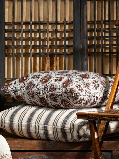 Betel Leaf Charcoal/Cinnamon Petit Lumbar Pillow Cover