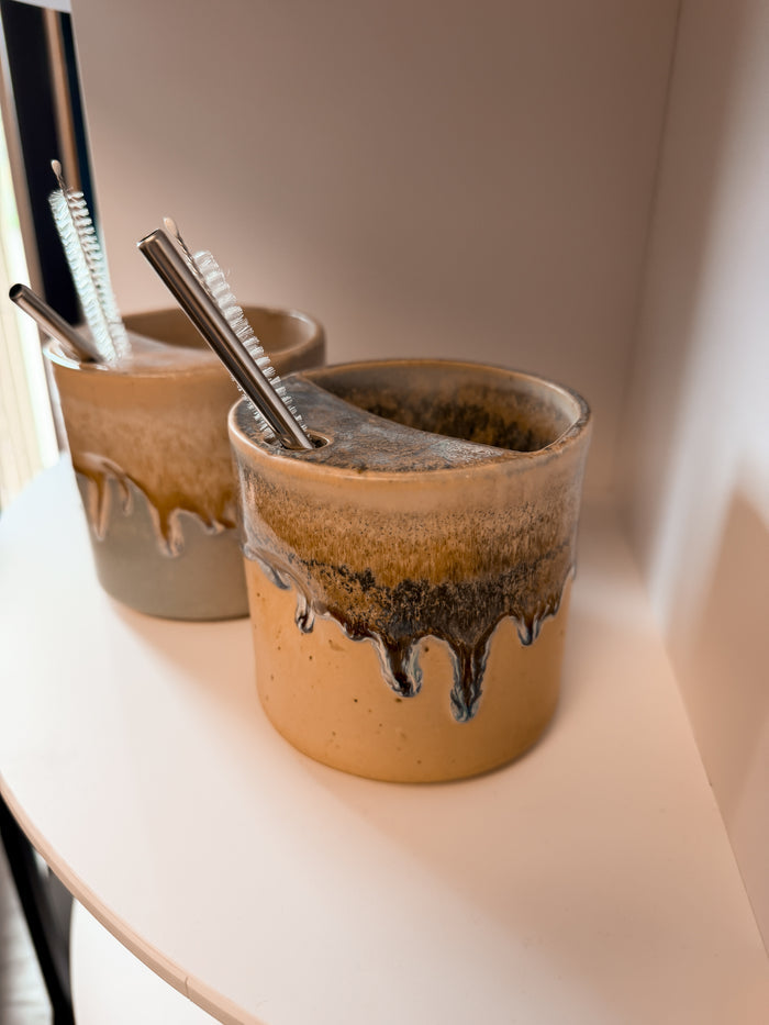 Half Drip Ceramic Coffee Mug with Sip Hole Lid 17oz