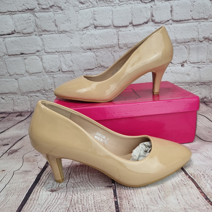 Mid heels. Plain or customized