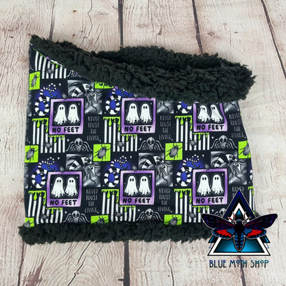No feet Beetlejuice snood scarf